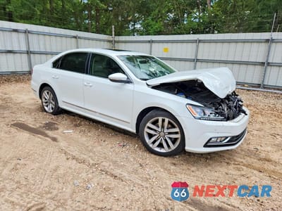 Czwarte zdjęcie samochodu z boku: 2017 VOLKSWAGEN PASSAT SEL PREMIUM VIN:1VWCT7A30HC017152 - miniatura