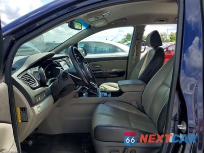 Zdjęcie 7 z 13 samochodu: 2018 KIA SEDONA SX VIN:KNDMC5C17J6350038 - miniatura