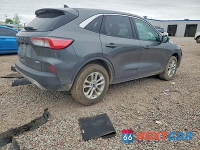 Trzecie zdjęcie samochodu z tyłu: 2020 FORD ESCAPE SE VIN:1FMCU9G66LUB25545 - miniatura