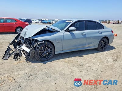 2023 BMW 330E 3MW39FF06P8C90612 - główne zdjęcie licytacji z USA - miniatura
