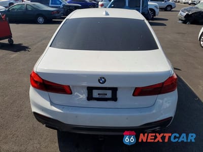 Zdjęcie 6 z 13 samochodu: 2019 BMW 530E VIN:WBAJA9C56KB399367 - miniatura