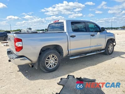 Trzecie zdjęcie samochodu z tyłu: 2019 TOYOTA TUNDRA CREWMAX SR5 VIN:5TFEM5F14KX137475 - miniatura