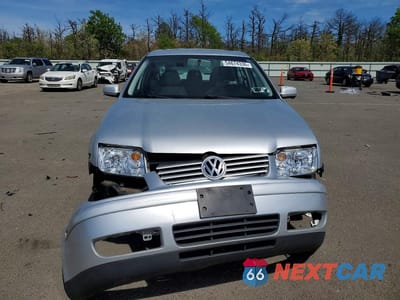 Piąte zdjęcie samochodu w środku: 2002 VOLKSWAGEN JETTA GLS TDI VIN:3VWSP69M32M045279 - miniatura
