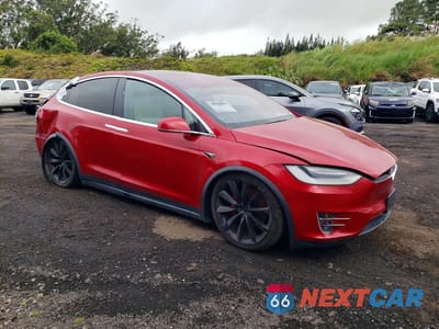 Czwarte zdjęcie samochodu z boku: 2020 TESLA MODEL X VIN:5YJXCAE47LF283784 - miniatura