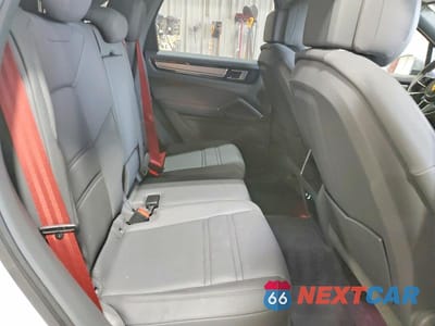 Zdjęcie 10 z 12 samochodu: 2023 PORSCHE CAYENNE S VIN:WP1AB2AY1PDA14554 - miniatura