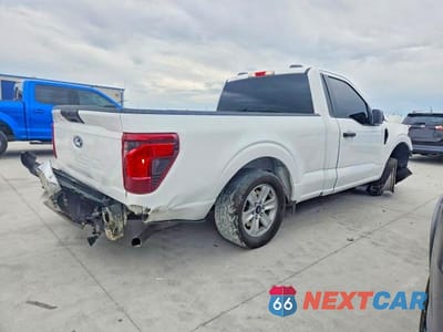Trzecie zdjęcie samochodu z tyłu: 2025 FORD F150 XL VIN:1FTMF1L53SKD23902 - miniatura