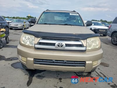 Piąte zdjęcie samochodu w środku: 2005 TOYOTA 4RUNNER SR5 VIN:JTEZU14R550053757 - miniatura