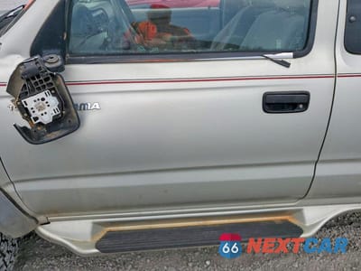 Zdjęcie 7 z 12 samochodu: 2001 TOYOTA TACOMA XTRACAB PRERUNNER VIN:5TESN92N71Z879473 - miniatura