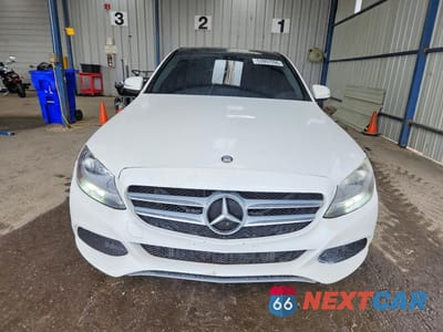 Piąte zdjęcie samochodu w środku: 2015 MERCEDES-BENZ C 300 VIN:55SWF4JB3FU085294 - miniatura