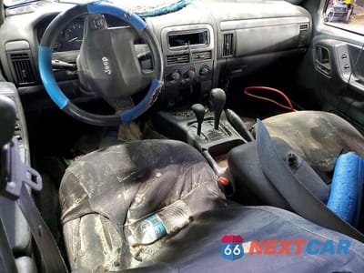 Zdjęcie 8 z 12 samochodu: 2001 JEEP GRAND CHEROKEE LAREDO VIN:1J4GW48S51C731382 - miniatura