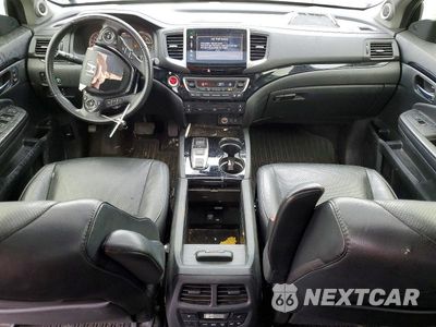 Zdjęcie 8 z 13 samochodu: 2016 HONDA PILOT TOURING VIN:5FNYF6H99GB505120 - miniatura