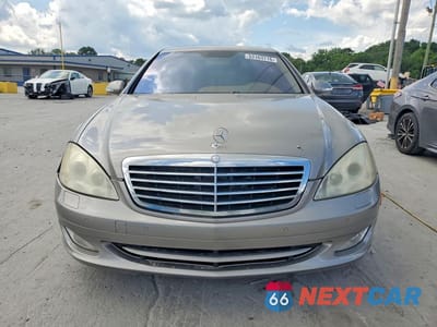 Piąte zdjęcie samochodu w środku: 2007 MERCEDES-BENZ S 550 VIN:WDDNG71XX7A012575 - miniatura