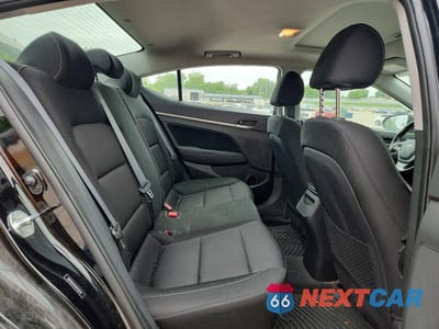Zdjęcie 10 z 12 samochodu: 2017 HYUNDAI ELANTRA VALUE EDITION VIN:5NPD84LF6HH152249 - miniatura