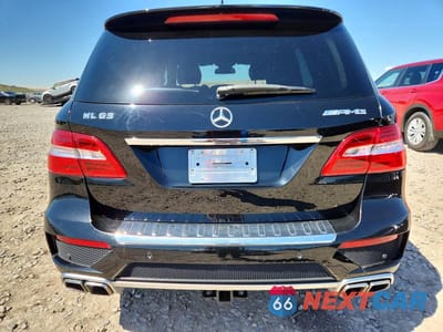 Zdjęcie 6 z 13 samochodu: 2014 MERCEDES-BENZ ML 63 AMG VIN:4JGDA7EB6EA336525 - miniatura