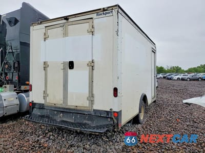 Trzecie zdjęcie samochodu z tyłu: 2021 GMC SAVANA DELIVERY TRUCK VIN:7GZ37SC7XMN004789 - miniatura