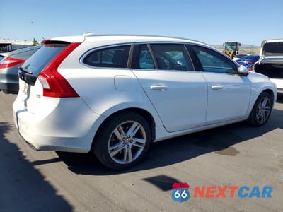 Trzecie zdjęcie samochodu z tyłu: 2015 VOLVO V60 PREMIER VIN:YV126MEB2F1192799 - miniatura