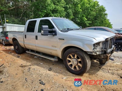 Czwarte zdjęcie samochodu z boku: 2006 FORD F250 SUPER DUTY VIN:1FTSW20P76EB22267 - miniatura