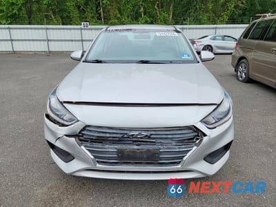Piąte zdjęcie samochodu w środku: 2018 HYUNDAI ACCENT SE VIN:3KPC24A36JE025453 - miniatura