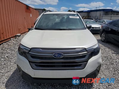 Piąte zdjęcie samochodu w środku: 2025 SUBARU FORESTER VIN:JF2SLSED8SH416939 - miniatura