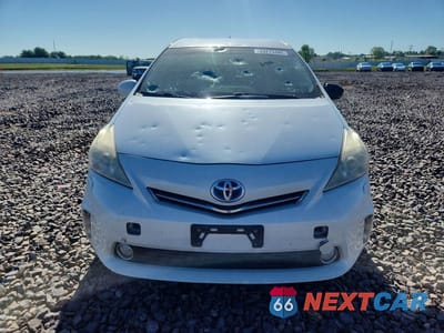 Piąte zdjęcie samochodu w środku: 2014 TOYOTA PRIUS V FIVE VIN:JTDZN3EU8E3322400 - miniatura