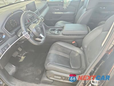 Zdjęcie 7 z 13 samochodu: 2025 HONDA PILOT TOURING VIN:5FNYG1H7XSB119135 - miniatura