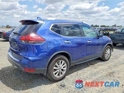 Trzecie zdjęcie samochodu z tyłu: 2018 NISSAN ROGUE SV VIN:KNMAT2MT6JP600185 - miniatura
