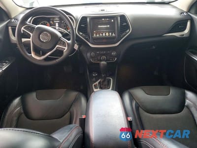Zdjęcie 8 z 13 samochodu: 2017 JEEP CHEROKEE TRAILHAWK VIN:1C4PJMBS8HW538651 - miniatura