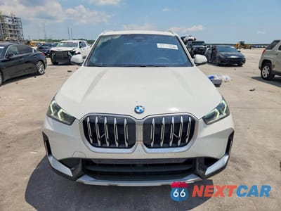 Piąte zdjęcie samochodu w środku: 2025 BMW X1 XDRIVE28I VIN:WBX73EF07S5349112 - miniatura