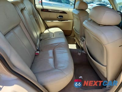 Zdjęcie 10 z 12 samochodu: 2000 LINCOLN TOWN CAR CARTIER VIN:1LNHM83W6YY877221 - miniatura