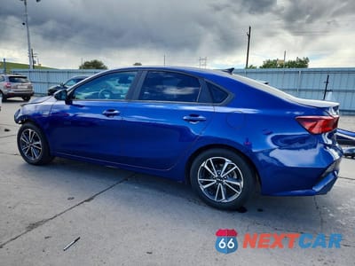 Drugie zdjęcie samochodu z przodu: 2022 KIA FORTE LXS VIN:3KPF24AD4NE432537 - miniatura