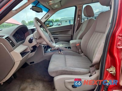 Zdjęcie 7 z 13 samochodu: 2005 JEEP GRAND CHEROKEE LAREDO VIN:1J8HR48N85C556877 - miniatura