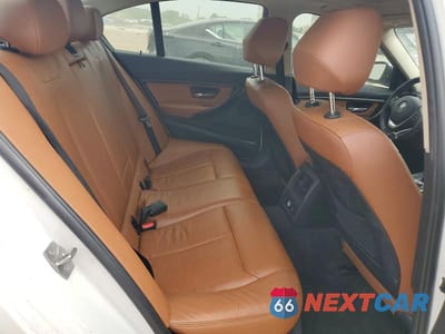 Zdjęcie 10 z 12 samochodu: 2013 BMW 328 XI VIN:WBA3B3C5XDF539614 - miniatura