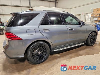 Trzecie zdjęcie samochodu z tyłu: 2018 MERCEDES-BENZ GLE 400 4MATIC VIN:4JGDA5GB1JB176723 - miniatura