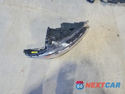 Zdjęcie 12 z 13 samochodu: 2024 KIA FORTE GT LINE VIN:3KPF54AD8RE780113 - miniatura