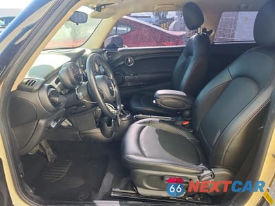 Zdjęcie 7 z 12 samochodu: 2018 MINI COOPER VIN:WMWXP5C58J2G63448 - miniatura