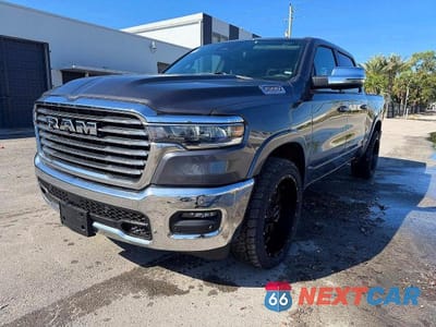Drugie zdjęcie samochodu z przodu: 2026 RAM 1500 LARAMIE VIN:1C6SRFJP0TN250043 - miniatura