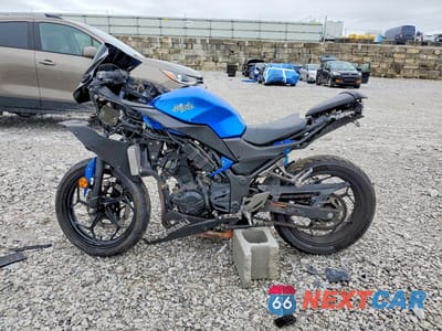 Trzecie zdjęcie samochodu z tyłu: 2017 KAWASAKI EX300 A VIN:JKAEX8A16HDA30693 - miniatura