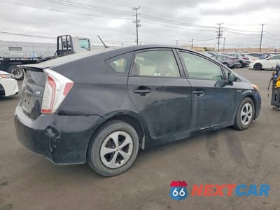 Trzecie zdjęcie samochodu z tyłu: 2015 TOYOTA PRIUS TWO VIN:JTDKN3DU9F0407235 - miniatura