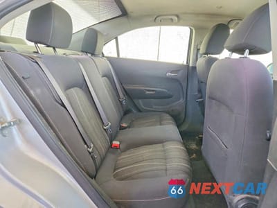Zdjęcie 10 z 12 samochodu: 2017 CHEVROLET SONIC LT VIN:1G1JD5SH9H4140179 - miniatura