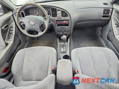 Zdjęcie 8 z 12 samochodu: 2004 HYUNDAI ELANTRA GLS VIN:KMHDN46D34U712470 - miniatura