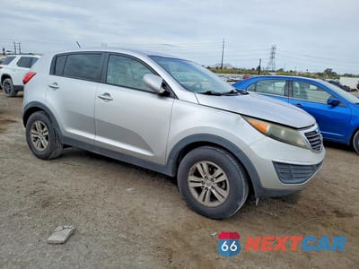 Czwarte zdjęcie samochodu z boku: 2011 KIA SPORTAGE LX VIN:KNDPB3A29B7017996 - miniatura