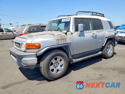 2007 TOYOTA FJ CRUISER BASE JTEZU11FX70012120 - główne zdjęcie licytacji z USA - miniatura