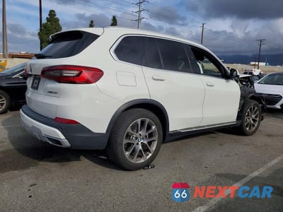 Trzecie zdjęcie samochodu z tyłu: 2020 BMW X5 SDRIVE 40I VIN:5UXCR4C03L9B57125 - miniatura