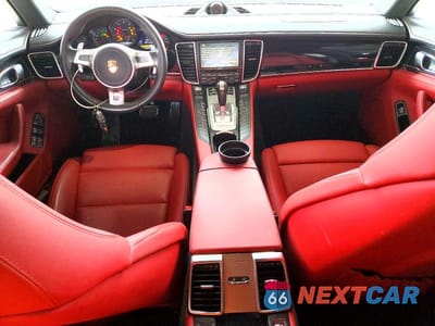 Zdjęcie 8 z 12 samochodu: 2016 PORSCHE PANAMERA 2 VIN:WP0AA2A72GL007131 - miniatura