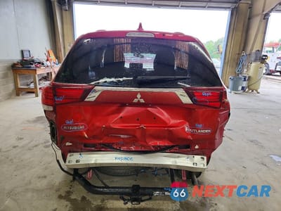 Zdjęcie 6 z 14 samochodu: 2018 MITSUBISHI OUTLANDER ES VIN:JA4AD2A38JZ039164 - miniatura