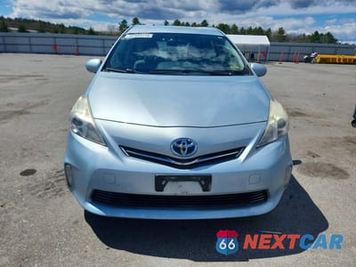 Piąte zdjęcie samochodu w środku: 2012 TOYOTA PRIUS V THREE VIN:JTDZN3EU0C3035081 - miniatura
