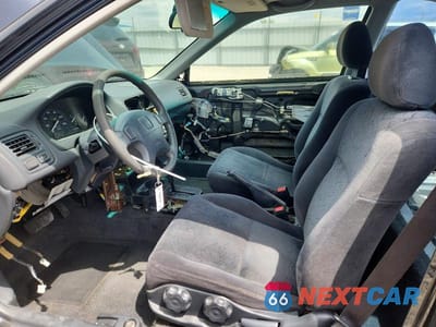 Zdjęcie 7 z 13 samochodu: 2000 HONDA CIVIC EX VIN:1HGEJ8241YL063959 - miniatura
