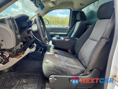 Zdjęcie 7 z 12 samochodu: 2009 GMC SIERRA C1500 VIN:1GTEC14X99Z237587 - miniatura