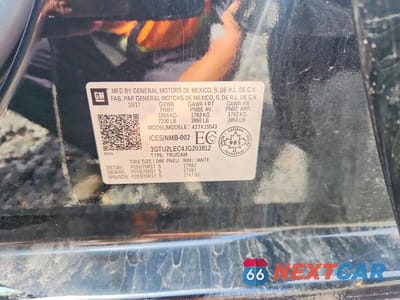 Zdjęcie 12 z 12 samochodu: 2018 GMC SIERRA K1500 VIN:3GTU2LEC4JG203812 - miniatura