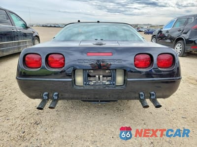 Zdjęcie 6 z 12 samochodu: 1991 CHEVROLET CORVETTE VIN:1G1YY2389M5101399 - miniatura